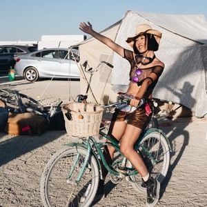 Meet your Posher, Andrea